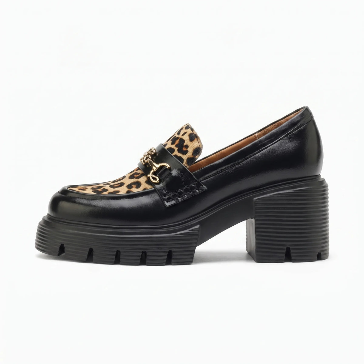 Mocassins Style British Avec Imprimé Léopard Et Boucles Dorées - Studio — Side Profile