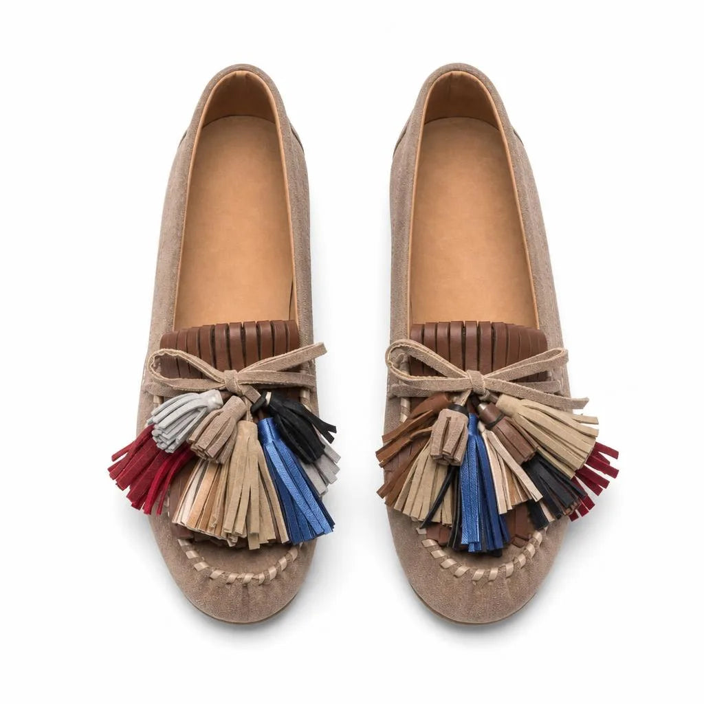 Mocassins style vintage à glands et motifs colorés en cuir pour femme - Studio - Top view