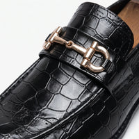 Mocassins Vernis Noir Et Doré Pour Hommes - Studio — Detail Close-up