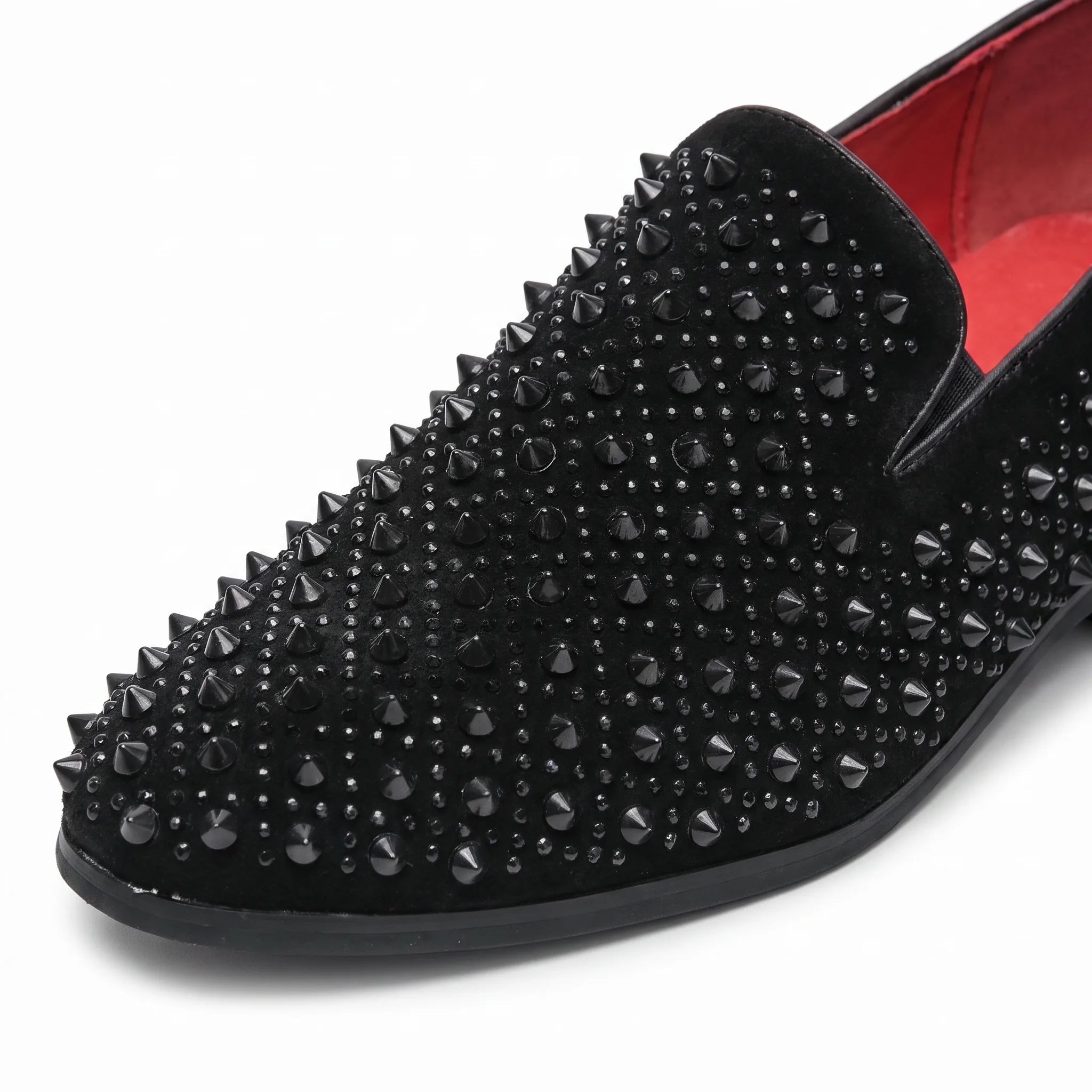 Mocassins Vernis Noirs Pour Hommes À Piques - Studio — Detail Close-up Image