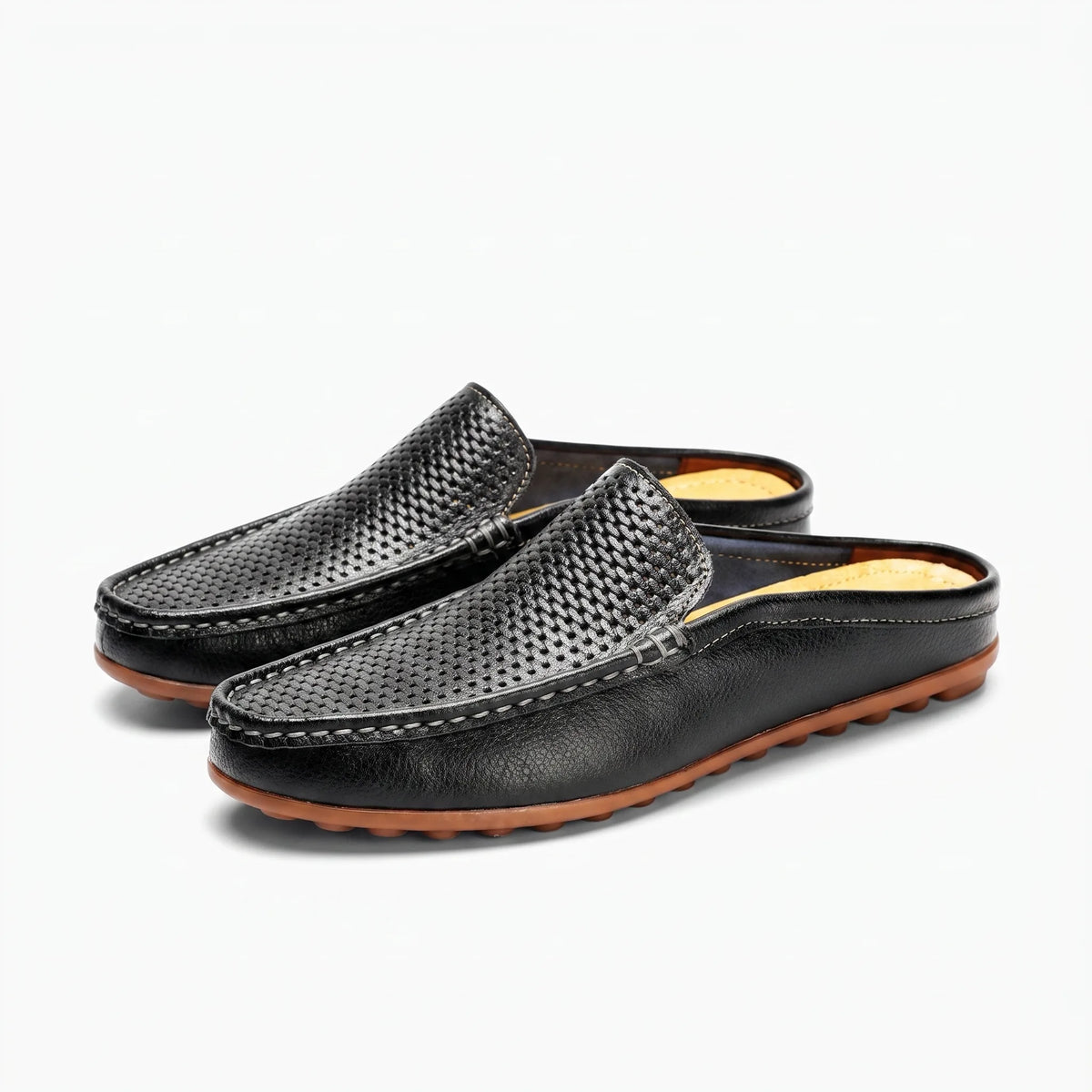 Mules Mocassins Souples En Cuir Synthétique - Studio — Front 3/4 Pair